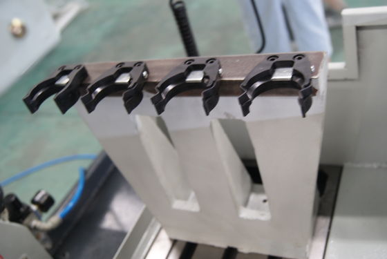 Stato di perforazione universale della fresatrice di CNC nuovo