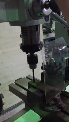 Fresatura e fresatrice universale multiuso TUV del tornio